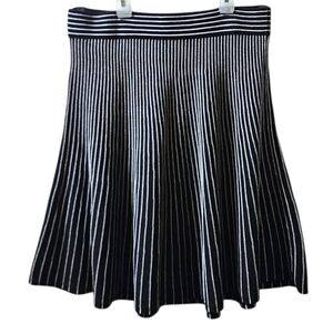 Ann Taylor Pleated Knit Skirt L Black White Vertical Stripe A-Line Office Chic